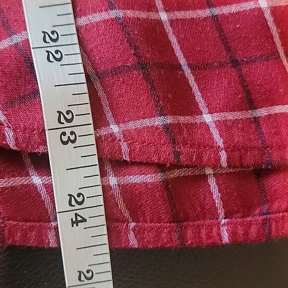 Tommy Hilfiger womens plaid button-down shirt Size M - Picture 11 of 11